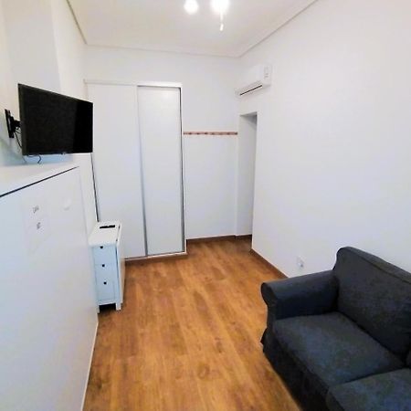 Puerta Del Sol - Apartamento Para 6 มาดริด ภายนอก รูปภาพ