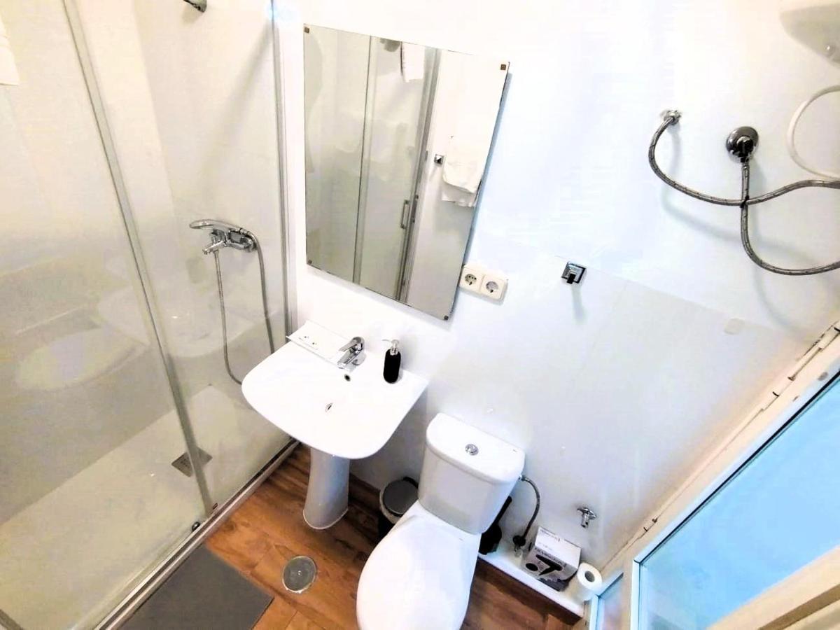Puerta Del Sol - Apartamento Para 6 มาดริด ภายนอก รูปภาพ